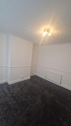 4 bedroom terraced house to rent - Photo 1
