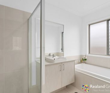 Charming Family Home in Flagstone - Photo 1