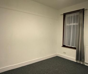 4 bedroom terraced house to rent - Photo 2