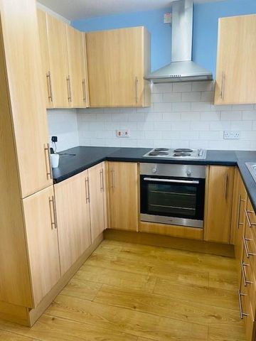 2 bedroom terraced house to rent - Photo 3