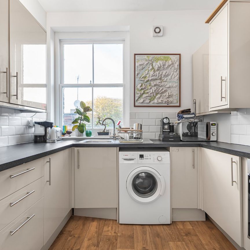 The Pavement, London, SW4 - Photo 1