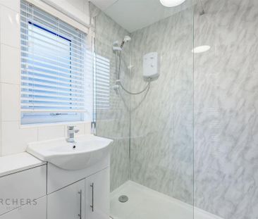 2 bedroom flat to rent - Photo 6