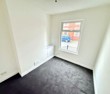 2 Bed Terraced House, Dollond Street, M9 - Photo 4
