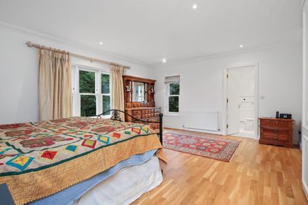 Grange Place, Walton-on-Thames, Surrey, KT12 - Photo 4