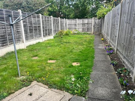 2 bedroom townhouse to rent - Photo 4