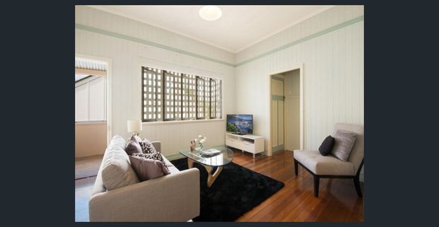 RENOVATED HOME IN LEAFY ASCOT AVENUE - Photo 1