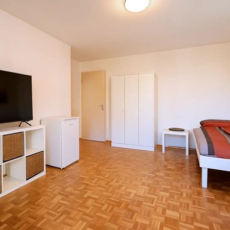 Bright furnished room - Photo 3