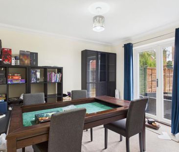 4 bedroom townhouse to rent - Photo 2