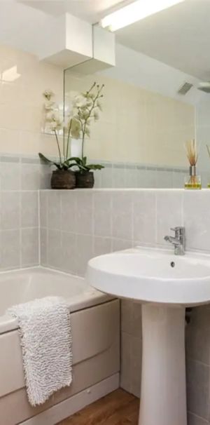 2 bedroom flat in 15a St. Giles High Street - Photo 2