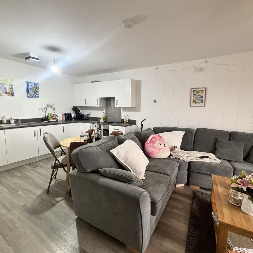 1 bedroom flat to rent - Photo 1