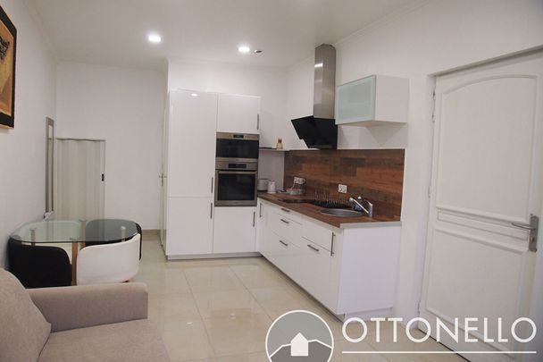 Studio meublé en rez de chaussee - Photo 1