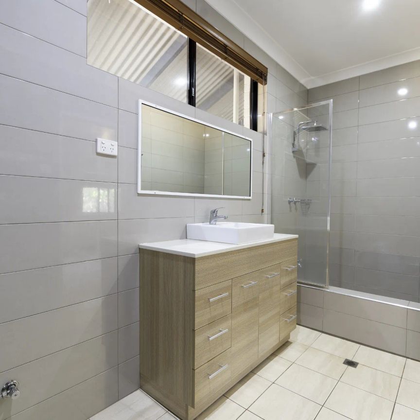 A Modern Retreat in a Prime Location - Photo 1