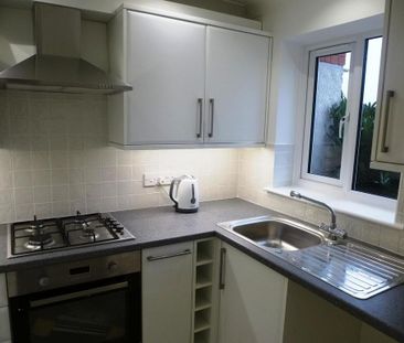 2 bedroom terraced house to rent - Photo 1