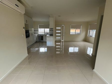 TWO BEDROOM TOWNHOUSE - Photo 5