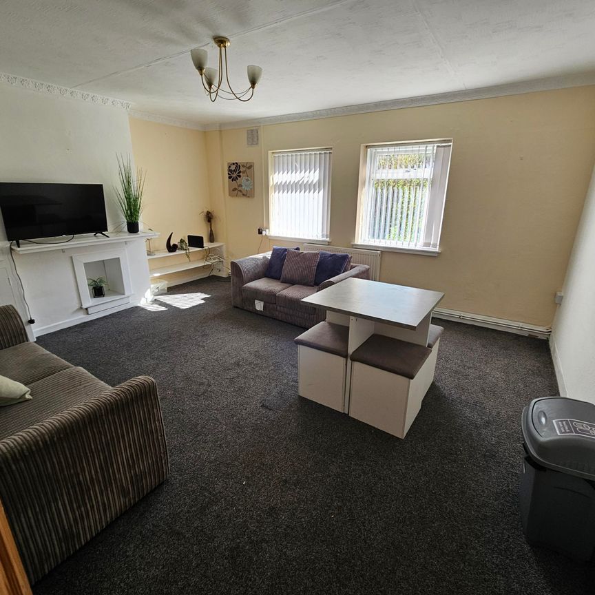 Gwynedd Avenue, Townhill, Swansea, SA1 6LL - Photo 1