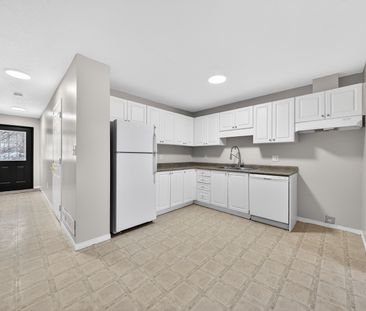 For Lease - 169 Bismark Drive Unit# 41, Cambridge, Ontario - Photo 3