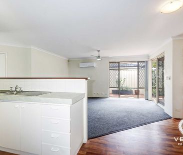 MODERN STREET-FRONT COTTAGE – EASY-CARE LIVING! AVAILABLE NOW. - Photo 5