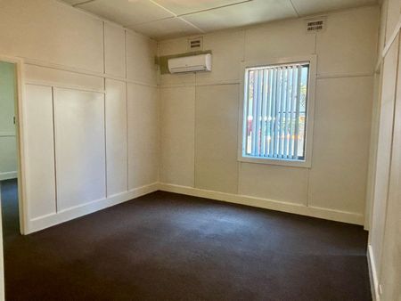 Affordable home in a great location! - Photo 2