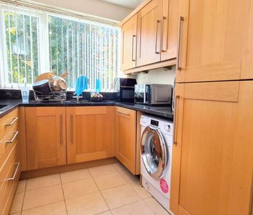 To Let – Shore Road, Ainsdale Village – Three Bedroom Apartment - Photo 1