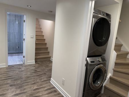 For Lease - 71 Golf Links Drive, Aurora, Ontario - Photo 2