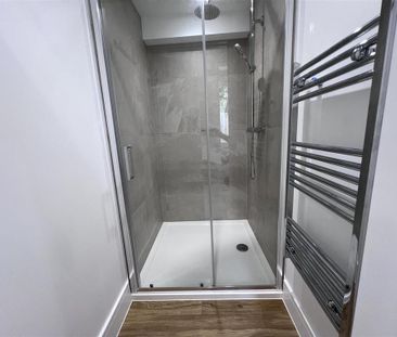 1 bedroom in a house share to rent - Photo 6