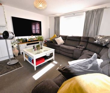 2 bedroom Flat in Flat 3, Leeds - Photo 3