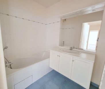 Location Appartement 3 pièces 62m² ST CYR SUR LOIRE 37540 - Photo 3