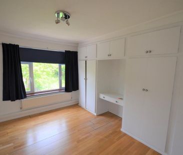 4 bedroom semi-detached house to rent - Photo 4