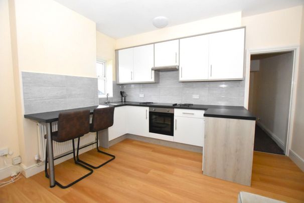 1 bedroom Flat To Let - Photo 1