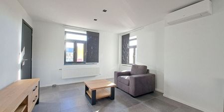 Appartement te huur in Rekem voor € 1.080 met 3 slaapkamers - Photo 2