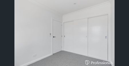 Recently Built Modern Home - Photo 5