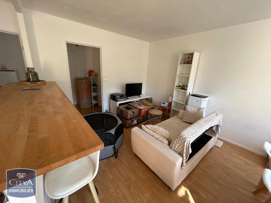 Location Appartement 2 pièces 50m² CHAMALIERES 63400 - Photo 1