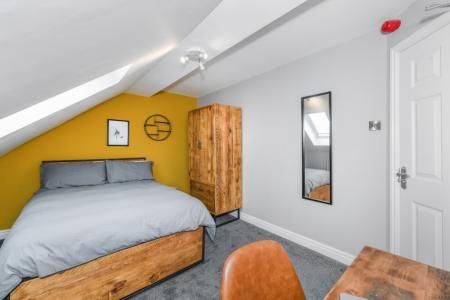 (12-bed) Waverley Street, Arboretum, Nottingham, NG7 - Photo 2