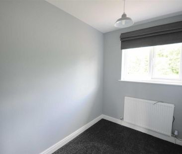 3 bedroom detached house to rent - Photo 2