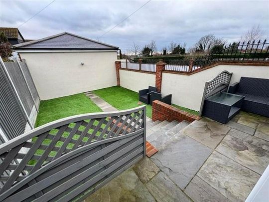 4 bedroom property to rent - Photo 1