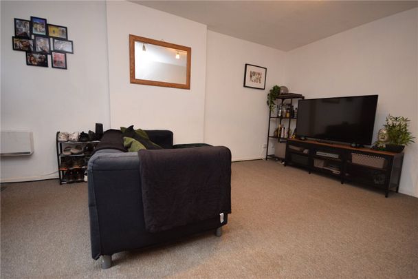 18, Walesby Court, Leeds, West Yorkshire, LS16 6RX - Photo 1