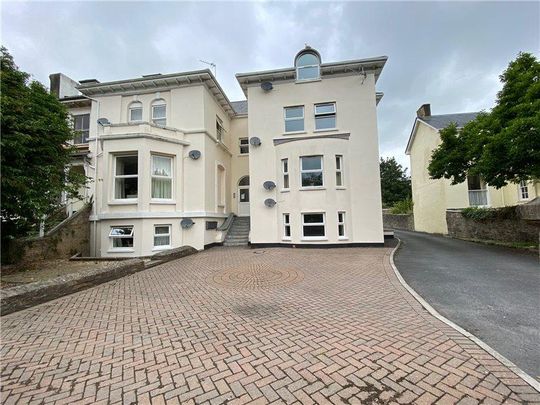 2 bedroom ground floor flat to rent - Photo 1