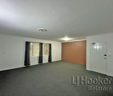 SPACIOUS RESIDENCE - Photo 6