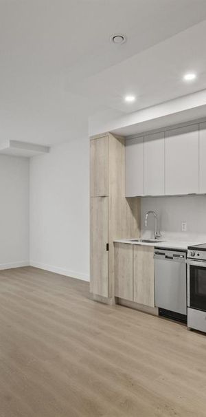 1 Bed + MEZZ - 2161 Avenue De Melrose, Montréal - Photo 1