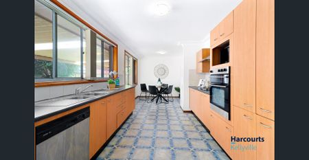 WALKING DISTANCE TO TOONGABBIE TRAIN STATION!! - Photo 3