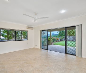 SPACIOUS FAMILY ENTERTAINER IN SOUGHT AFTER SUBURB! - Photo 3