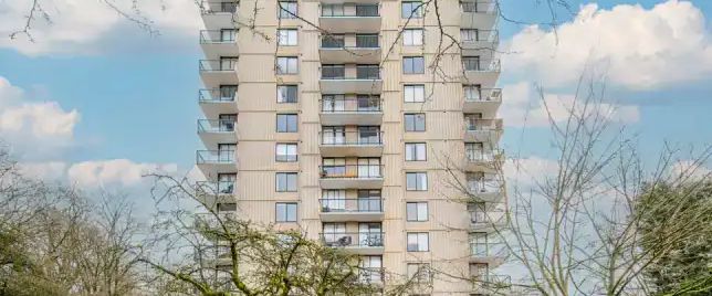 MOVE IN INCENTIVE: North Facing Spacious Renovated Studio Apartment with views of Barclay Heritage Square in Heart of WE | 1460 Barclay Street, Vancouver - Photo 1