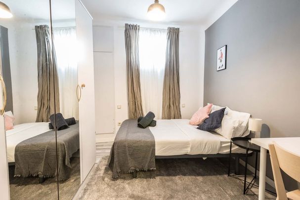 8 Calle del Conde de Romanones, Madrid, Community of Madrid 28022 - Photo 1