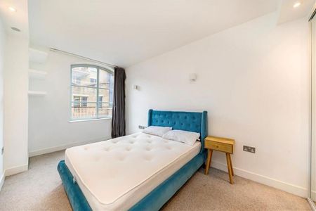 3 bedroom flat to rent - Photo 4