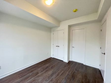 For Lease - 2 Steckley House Lane Unit# 924, Richmond Hill, Ontario - Photo 4