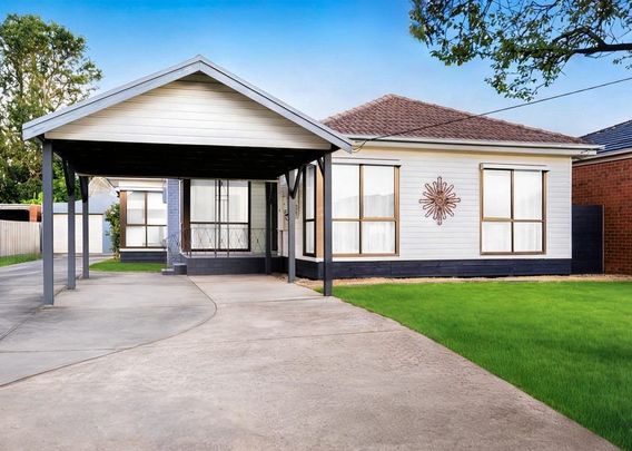 1/8 Murdo Road, CLAYTON - Photo 1