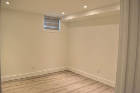 For Lease - 33 Ianhall Road Unit# Bsmnt, Toronto, Ontario - Photo 2