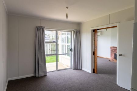 Looking for an easy care, warm home? - Photo 3