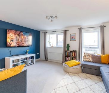 3 bed town house to rent in Elemore Close, Newcastle Upon Tyne, NE13 - Photo 5