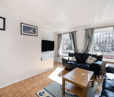 4 bedroom house to rent St. Thomass Street, Portsmouth, PO1 - Photo 1